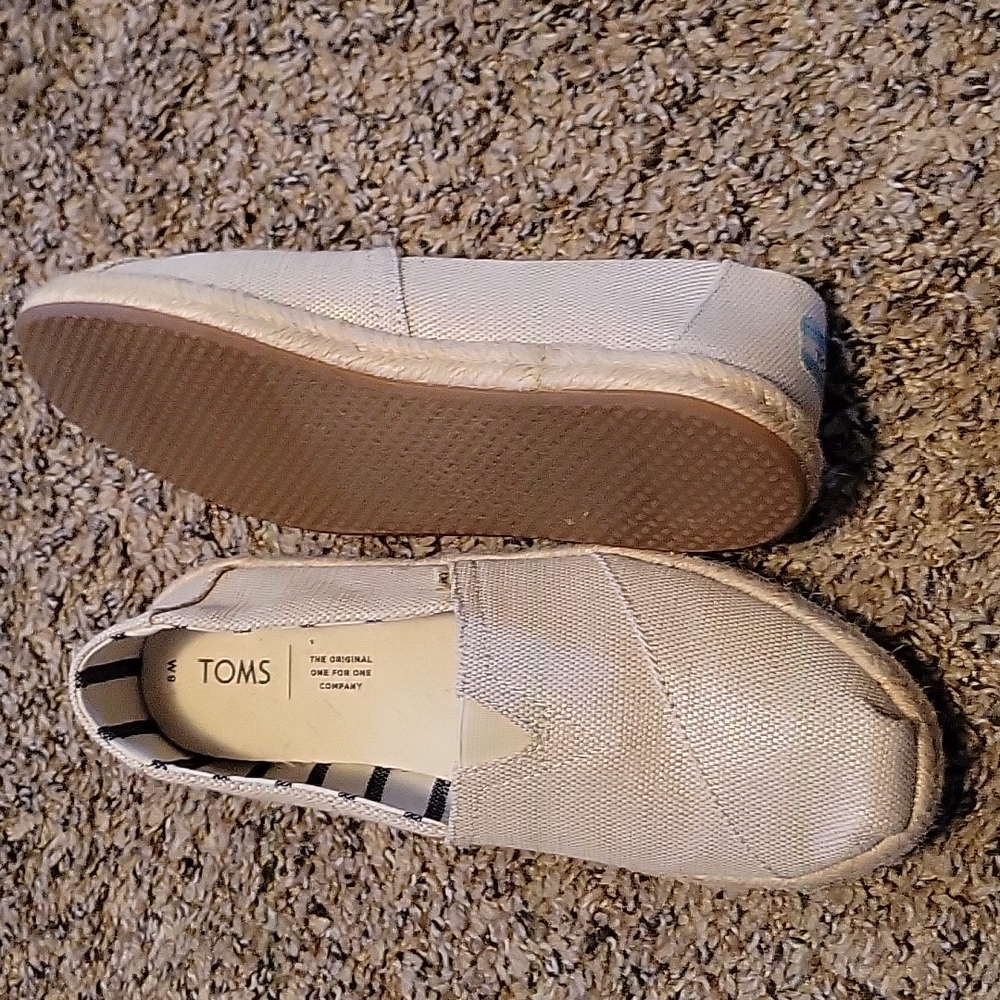 Cream Tom's slip on shoes